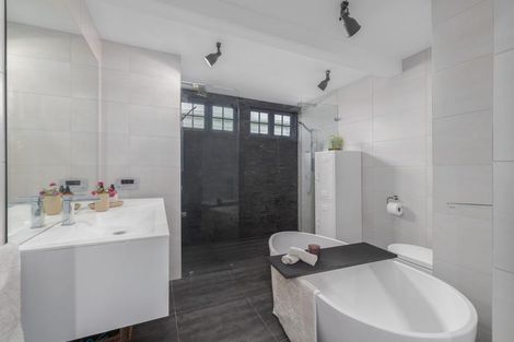 Photo of property in 135 Packe Street, Edgeware, Christchurch, 8013