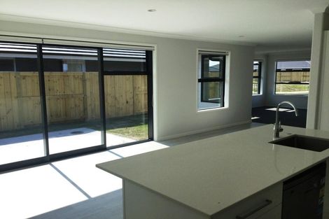 Photo of property in 8 Bill Miller Drive, Papamoa, 3118