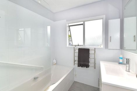 Photo of property in 69b Red Beach Road, Red Beach, 0932