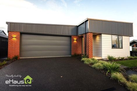 Photo of property in 2/17 Rawhiti Avenue, New Brighton, Christchurch, 8083