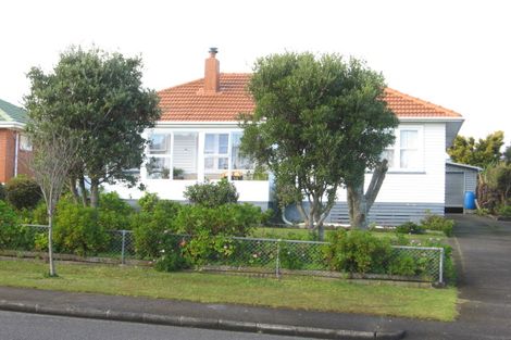 Photo of property in 28 Clayton Road, Manurewa, Auckland, 2102