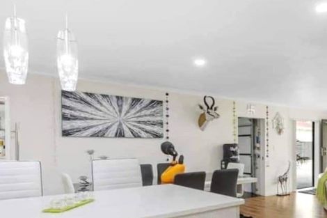 Photo of property in 47a Gloucester Road, Manurewa, Auckland, 2102