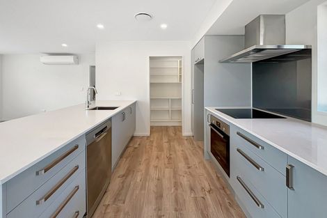 Photo of property in 14 Anderson Park Drive, Waikanae, 5036