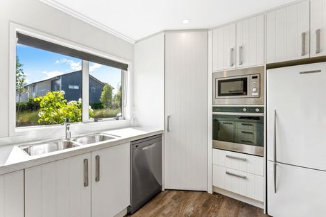 Photo of property in 21 Somerby Mews, Silverstream, Upper Hutt, 5019