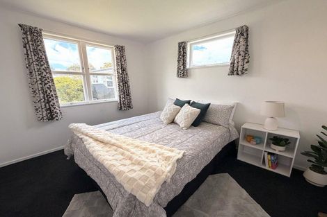 Photo of property in 25 Mokau Place, Terrace End, Palmerston North, 4410