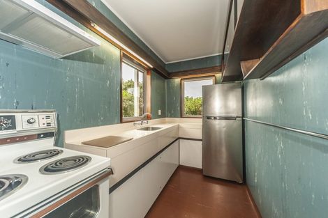 Photo of property in 5 Mataroa Avenue, Northland, Wellington, 6012