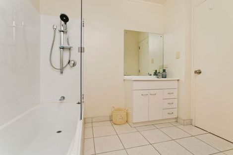 Photo of property in 7/14 Ponderosa Drive, Oteha, Auckland, 0632