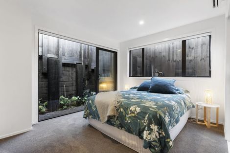 Photo of property in 39a Hyde Road, Rothesay Bay, Auckland, 0630