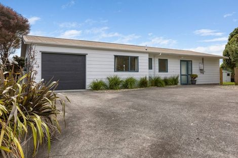 Photo of property in 10 Meade Place, Bell Block, New Plymouth, 4312