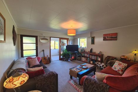 Photo of property in 15 Driving Creek Road, Coromandel, 3506