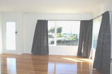 Photo of property in 61 Ocean View Road, Hillcrest, Auckland, 0627