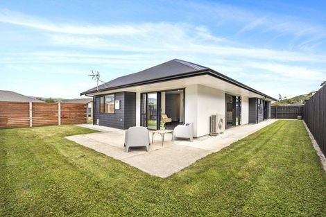 Photo of property in 9 Cory Jane Grove, Riverstone Terraces, Upper Hutt, 5018