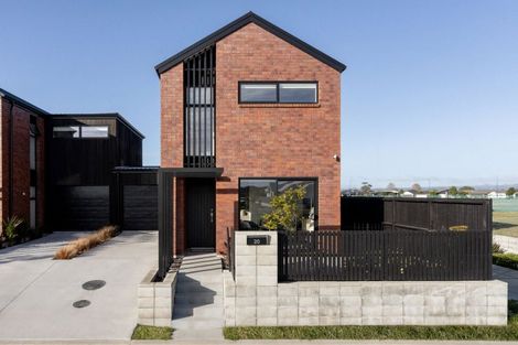 Photo of property in 20 Atutahi Lane, Papamoa, 3118