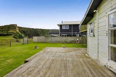 Photo of property in 52 Kawei Road, Ohawe, Hawera, 4671