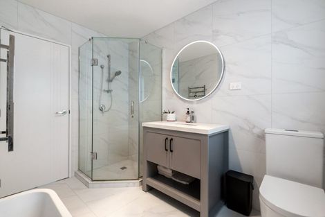 Photo of property in 9c Totara Grove, Hillcrest, Auckland, 0627