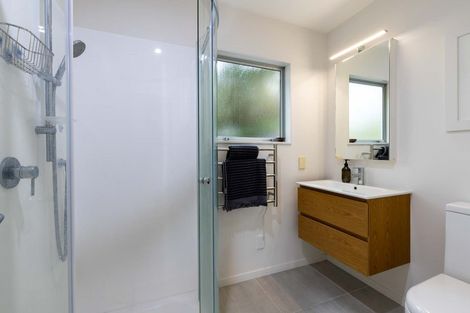 Photo of property in 50a Colonial Road, Birkenhead, Auckland, 0626