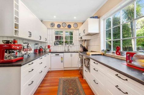 Photo of property in 60 Simla Crescent, Khandallah, Wellington, 6035