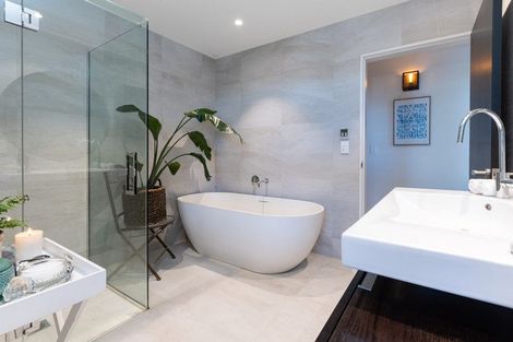 Photo of property in 287 Cannon Hill Crescent, Mount Pleasant, Christchurch, 8081
