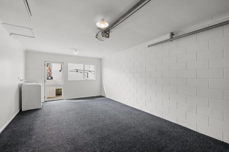 Photo of property in 1 Strandon Place, Strandon, New Plymouth, 4312