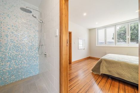 Photo of property in 141 Breaker Bay Road, Breaker Bay, Wellington, 6022