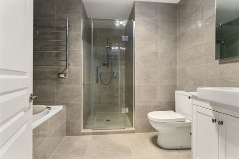 Photo of property in 64 English Oak Drive, Schnapper Rock, Auckland, 0632