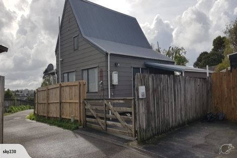 Photo of property in 63b/1 Colwill Road, Massey, Auckland, 0614