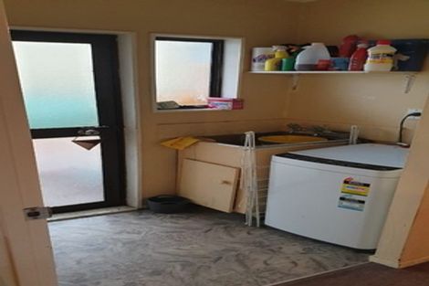 Photo of property in 2/43 Station Road, Takanini, 2112