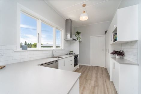 Photo of property in 19 Humphries Street, Greytown, 5712