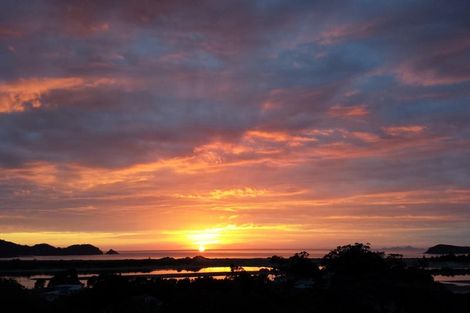 Photo of property in 21 Kakariki Road, Ngunguru, Whangarei, 0173