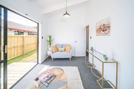 Photo of property in 92c/2 Englefield Road, Northwood, Christchurch, 8051