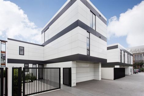 Photo of property in 26a Peterborough Street, Christchurch Central, Christchurch, 8013