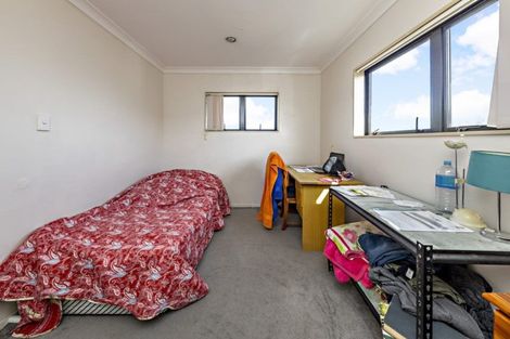 Photo of property in 16a Freyberg Avenue, Papatoetoe, Auckland, 2104