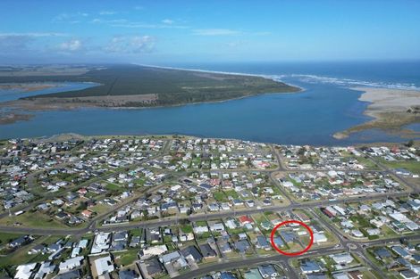 Photo of property in 64 Andrews Street, Foxton Beach, Foxton, 4815
