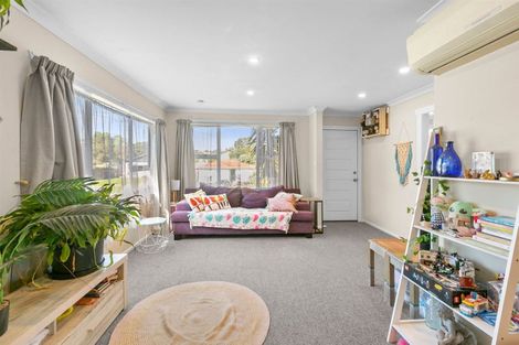 Photo of property in 10 Parris Street, Moturoa, New Plymouth, 4310