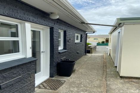 Photo of property in 1/17 The Parade, Island Bay, Wellington, 6023