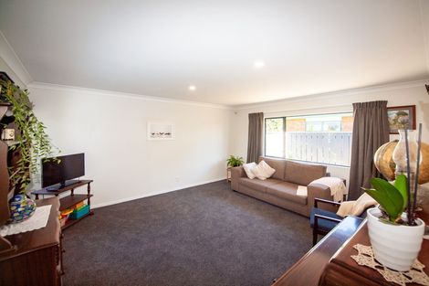 Photo of property in 17 Amesbury Drive, Churton Park, Wellington, 6037