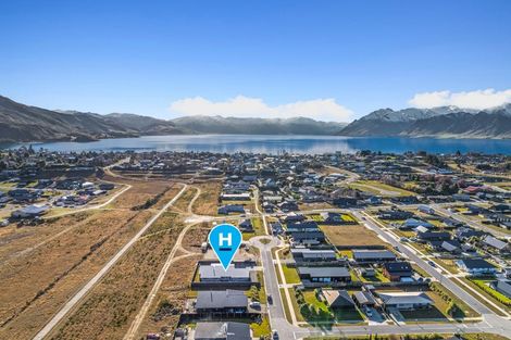 Photo of property in 16 Isthmus Place, Lake Hawea, Wanaka, 9382