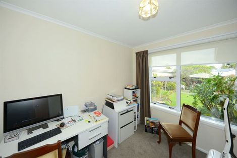 Photo of property in 33 Tintern Avenue, Avonhead, Christchurch, 8042