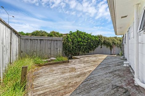 Photo of property in 2/29 Kindergarten Drive, Conifer Grove, Takanini, 2112