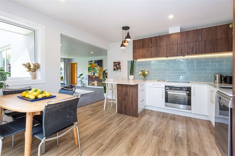 Photo of property in 10 Ladbrokes Place, Fendalton, Christchurch, 8052