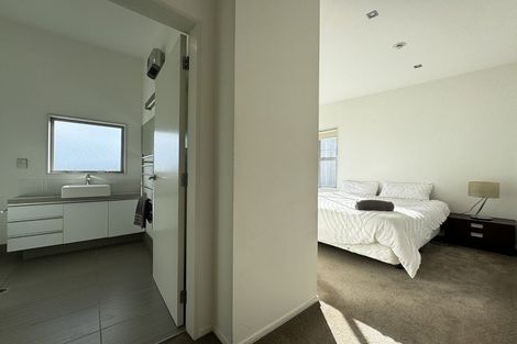 Photo of property in 24 Saddleback Grove, Karori, Wellington, 6012