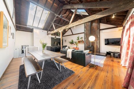 Photo of property in 2/12 Little George Street, Thorndon, Wellington, 6011