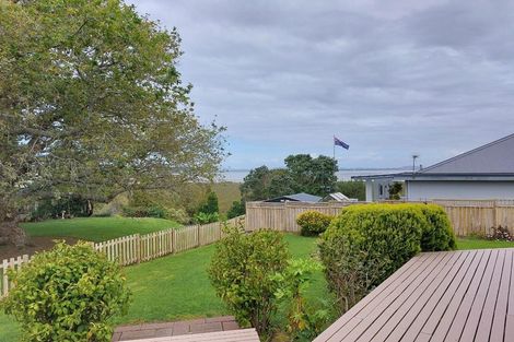 Photo of property in 21 Oakpark Place, West Harbour, Auckland, 0618