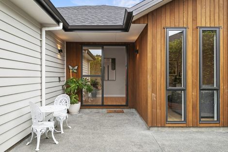 Photo of property in 11 Kahu Close, Orewa, 0931