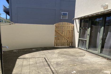 Photo of property in Victoria Town Houses, 1/219 Victoria Street, Te Aro, Wellington, 6011