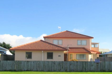 Photo of property in 15 Te Kupe Road, Paraparaumu Beach, Paraparaumu, 5032