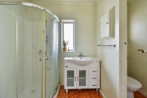 Photo of property in 56 Cambridge Terrace, Papatoetoe, Auckland, 2025