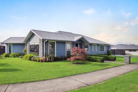 Photo of property in 53 Pohutukawa Parade, Riverhead, 0820