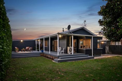 Photo of property in 11 Sunburst Court, Paraparaumu Beach, Paraparaumu, 5032