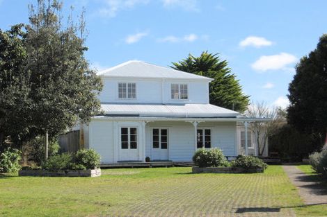 Photo of property in 21 Robinson Road, Whitianga, 3510